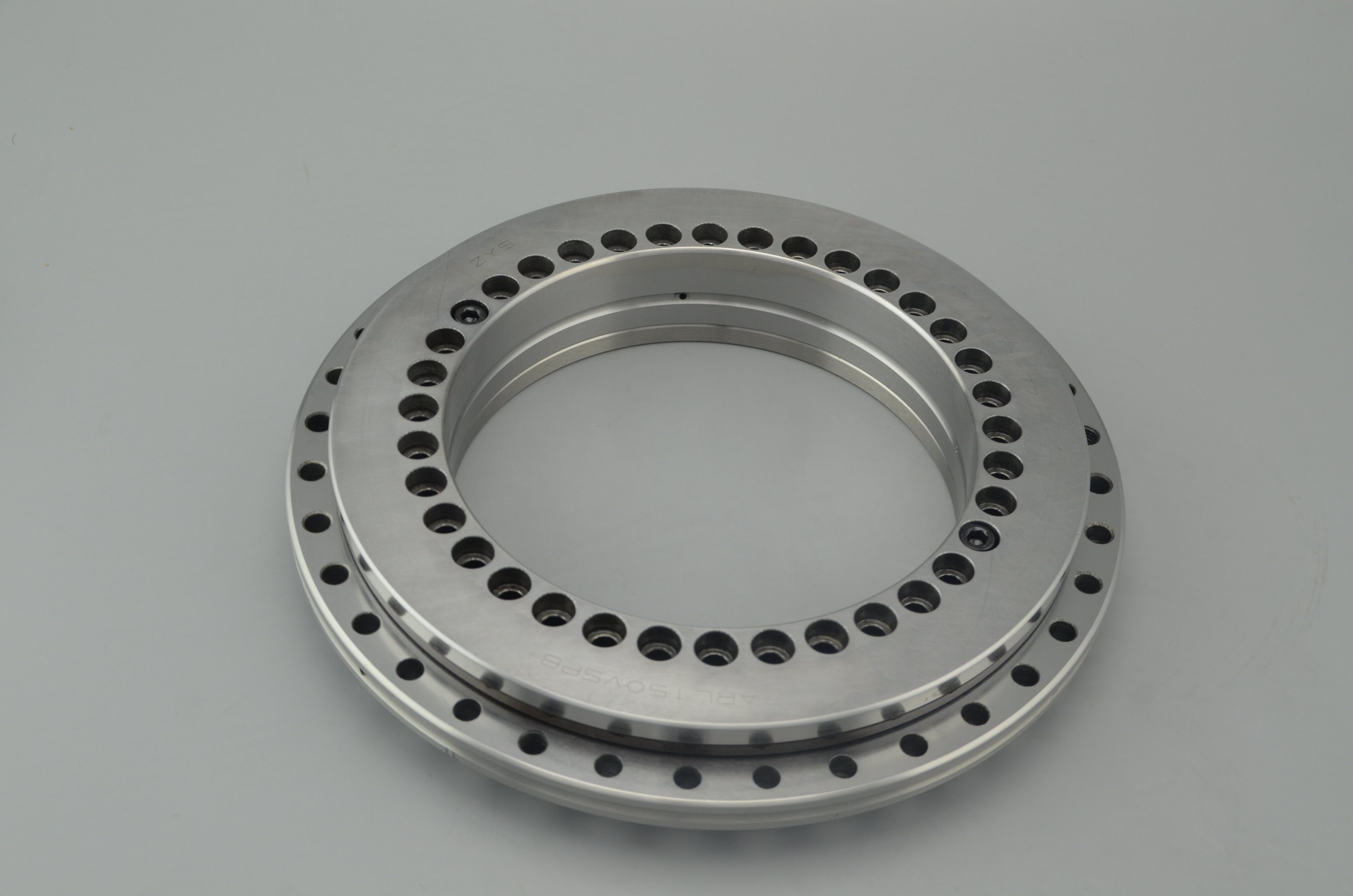 YRT260 High Precision Sealed Turntable Slewing Bearing main image 0